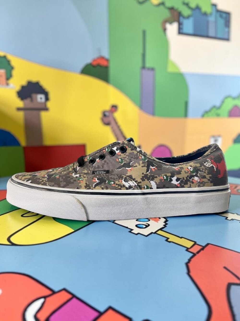 Vans Authentic x Nintendo Duck Hunt Camouflage Mens Shoes Size 11.5 (NEW)